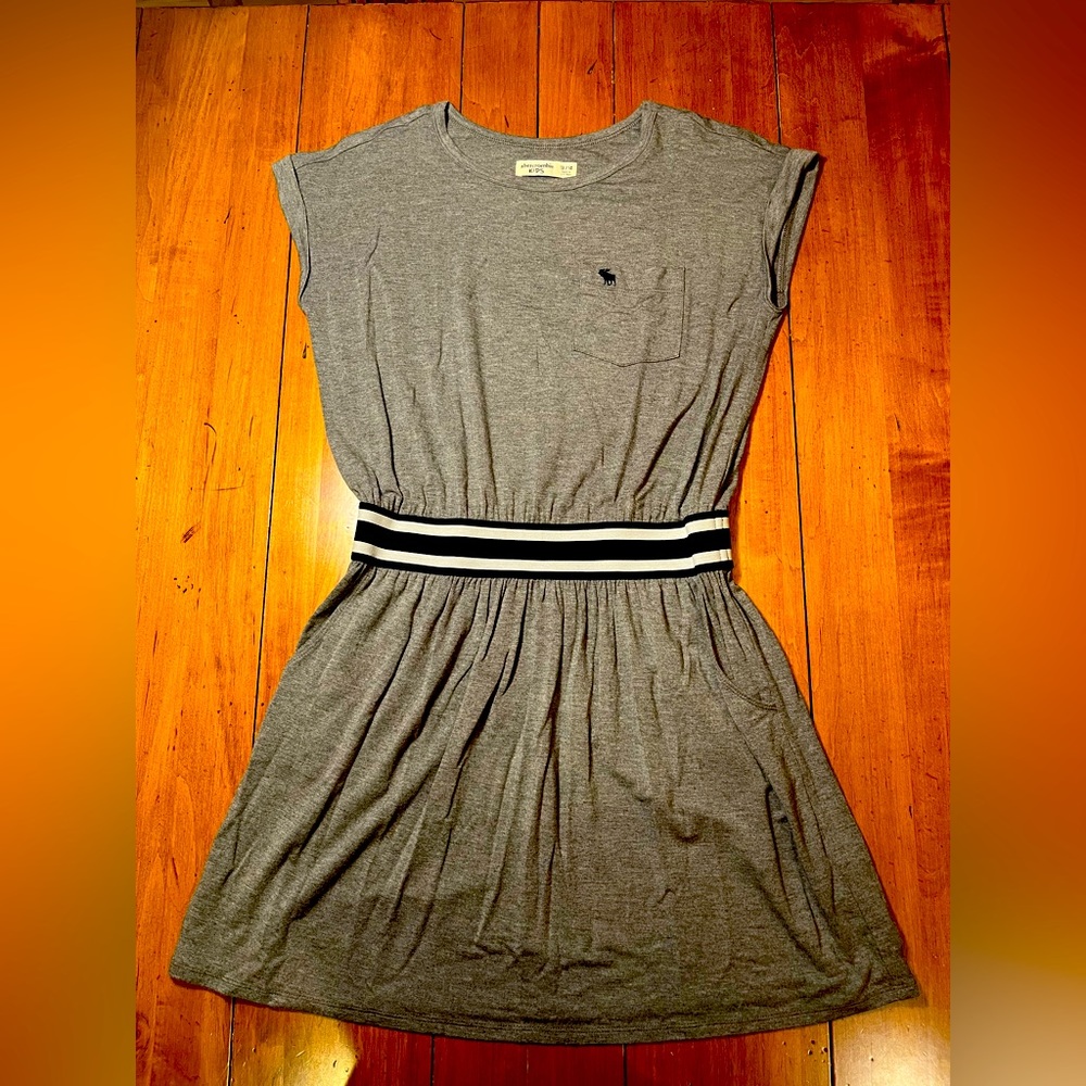 Abercrombie Kids - Cap-sleeved T-shirt Dress - Gray - Size 13/14 - EUC